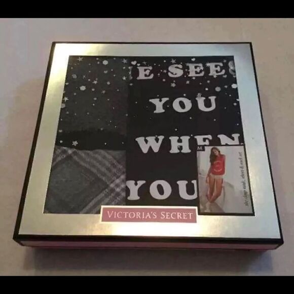 Victoria’s Secret The Sleep Tank, Shortie and Sock set Size Medium - Picture 2 of 4